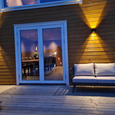 Rorbu Ved Sjoen Villa Bud Exterior photo