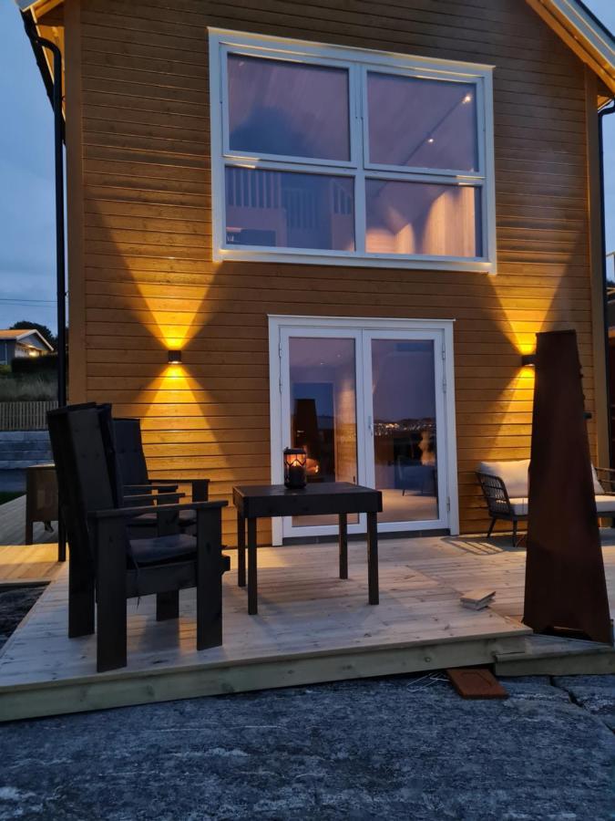Rorbu Ved Sjoen Villa Bud Exterior photo